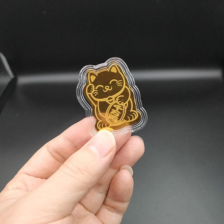 Combo 2 Mèo thần tài hút tài lộc may mắn , miếng dán điện thoại hoạc để ví ốp