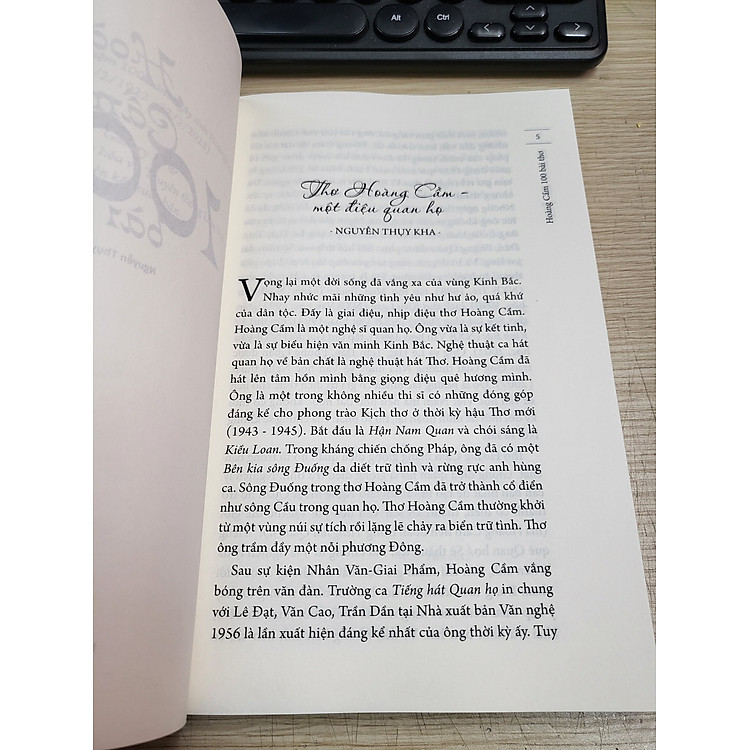 Hoàng Cầm 100 bài - Ảnh 3