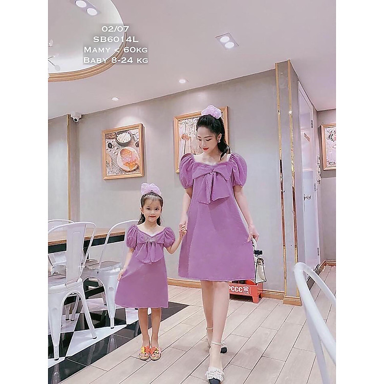 combo 2 đầm nơ tím hottren mẹ và bé gái