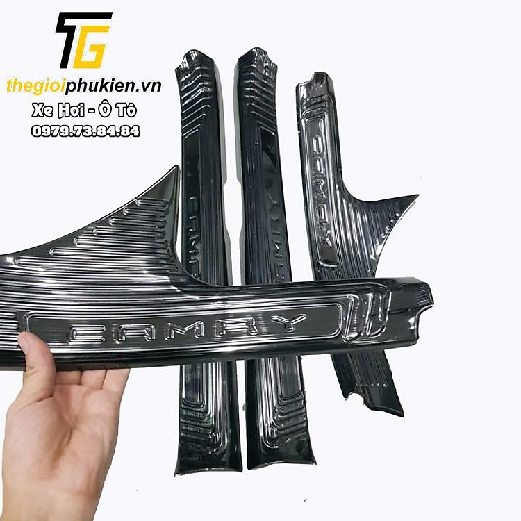 Combo ỐP BẬC CỐP VÀ BẬC CỬA xe Toyota Camry 2019 vân Titan