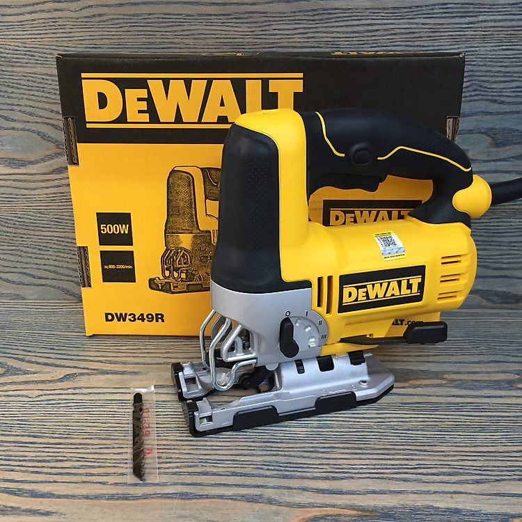 Máy cưa lọng cầm tay 550W Dewalt