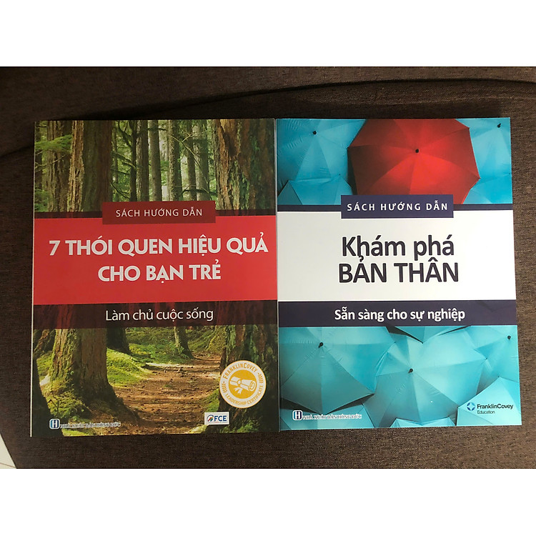 sách hướng dẫn: 7 thói quen cho bạn trẻ làm chủ cuộc sống + Khám phá bản thân sẵn sàng cho sự nghiệp (Franklin Covey)