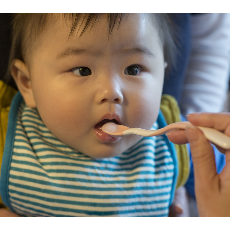 Muỗng mềm ăn dặm TLI Richell Nhật Bản Chính hãng Tiết kiệm - Hình ảnh 5