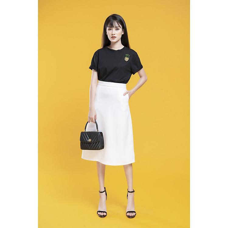 Chân Váy Chữ A Màu Trắng Dài Qua Gối