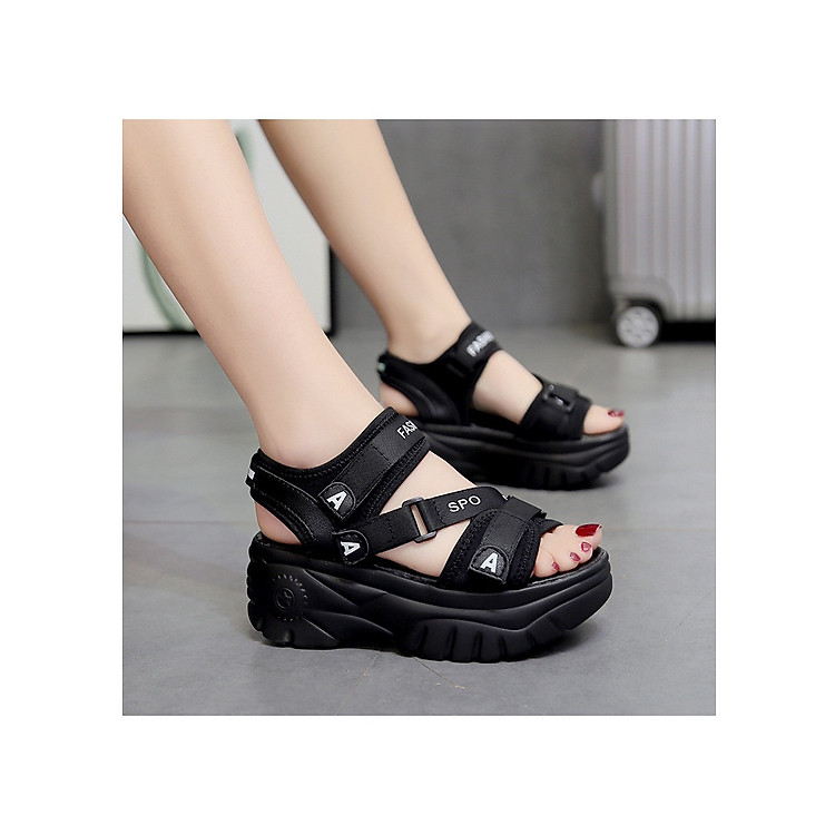 Giày sandal nữ đế bánh mì cá tính S116