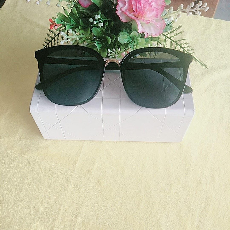 Kính mát thời trang