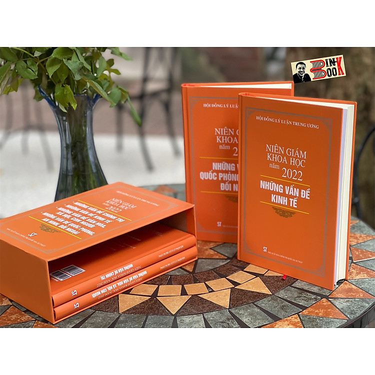 NIÊN GIÁM KHOA HỌC NĂM 2022: Tập I – Những vấn đề về chính trị