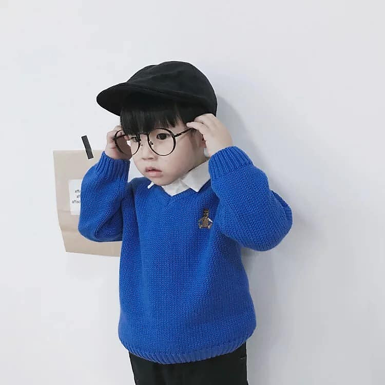 Áo len xanh hình gấu