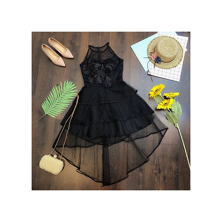 Đầm công chúa thiết kế đuôi tôm 3 tầng sang chảnh