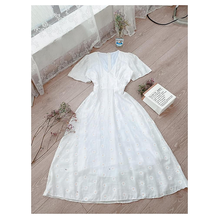 Đầm Xòe Cổ V Hoa Cúc Tay Cánh Tiên