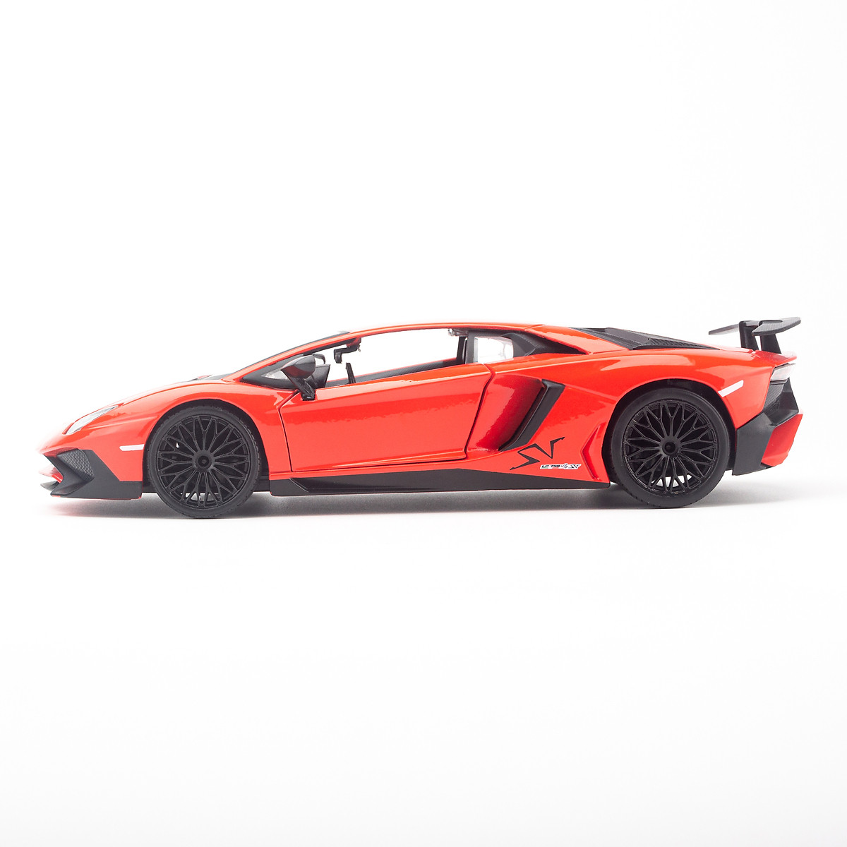 Mô hình xe LAMBORGHINI AVENTADOR LP750-4 SV RED 1:24 BBURAGO - MH18-21079