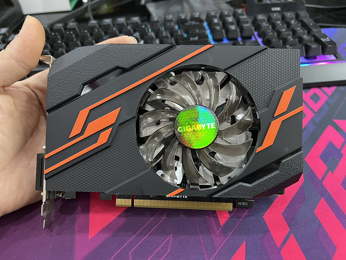 Card màn hình GIGABYTE GeForce GT 1030 2GB GDDR5 OC (GV-N1030OC-2GI) - Hàng chính hãng