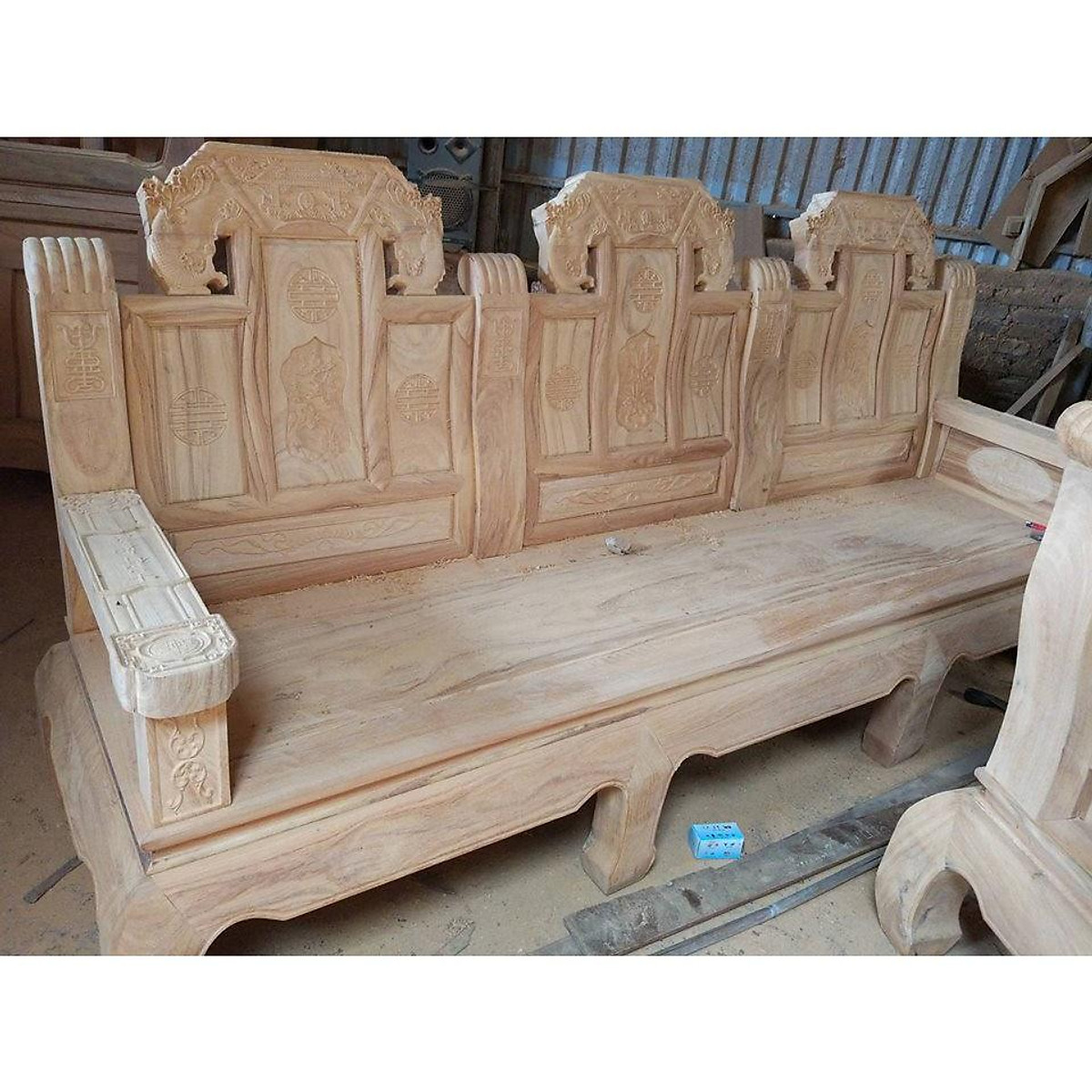 Bộ Bàn Ghế Âu Á Hộp Tay Đặc ( gỗ gõ đỏ,cà te) loại 2m2 và Bộ Bàn Ghế Âu Á Hộp Tay Đặc ( Gỗ Gõ Đỏ,Cà Te) Loại 2M2 Và