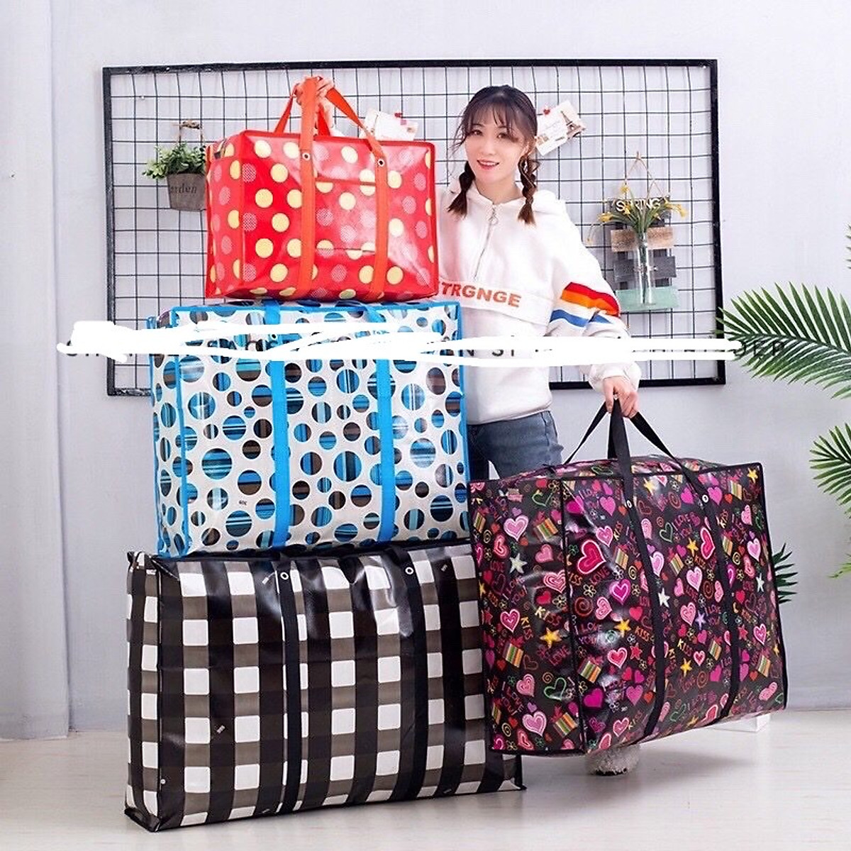 Túi bạt đựng hành lý , chăn quần áo kích thước lớn 70 x 55 x 26 cm ,dây kéo 2 đầu , cạnh túi được bo viền có quai xách 2 bên chắc chắn ,chống thấm nước , phù hợp đựng hành lý đi chơi xa, dã ngoại