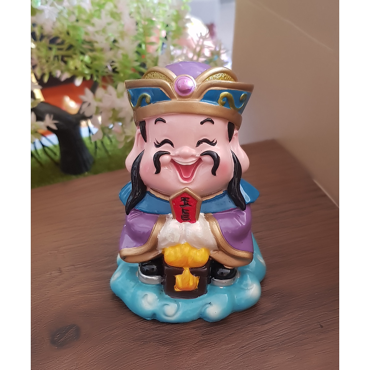 Mua tượng chibi ông táo: Đừng bỏ qua cơ hội sở hữu một chiếc tượng ông táo chibi vừa đáng yêu lại mang ý nghĩa phú quý. Chỉ cần đặt mua trực tuyến và chờ đợi, bạn sẽ sớm nhận được sản phẩm tinh tế, ấn tượng đến ngỡ ngàng.