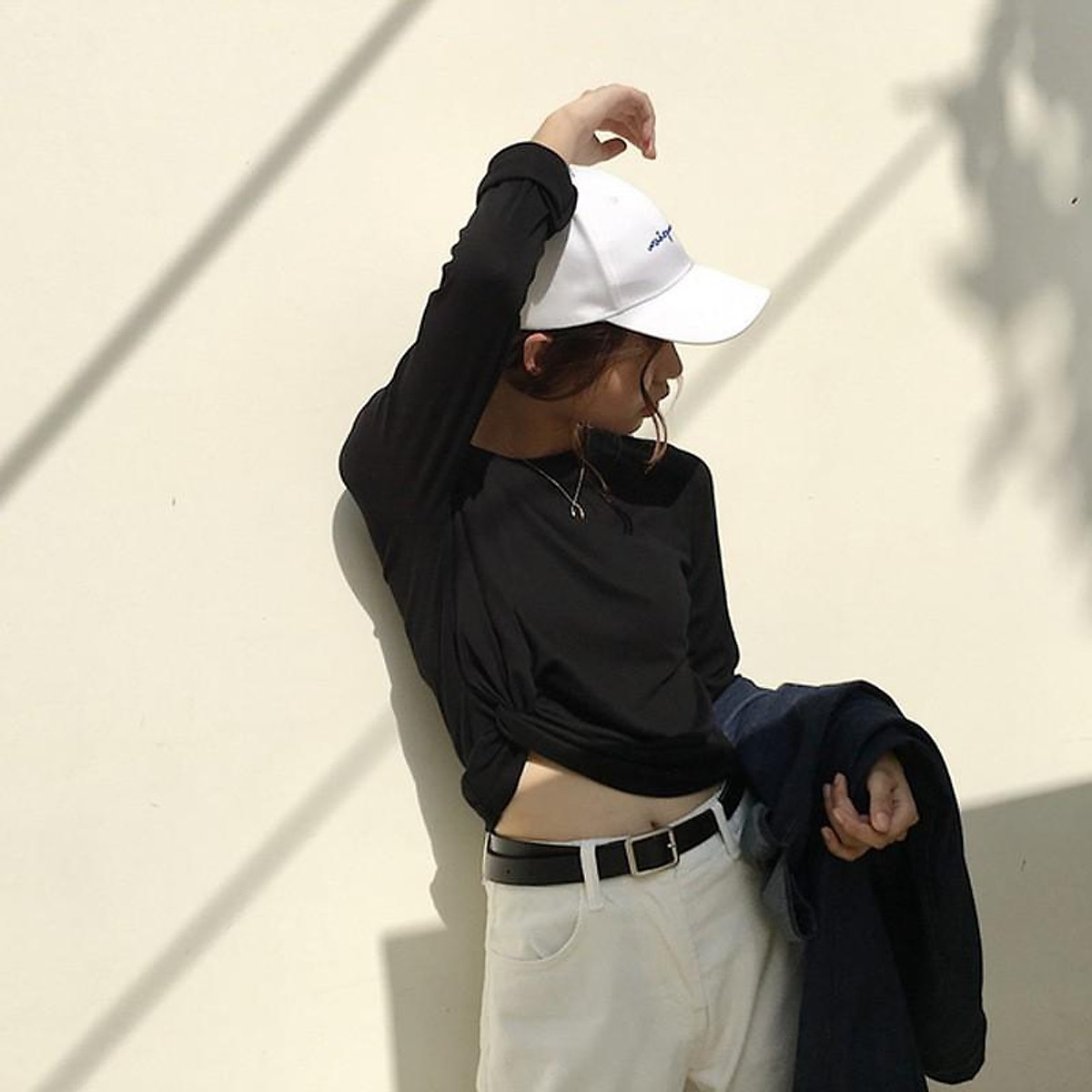 Áo Croptop - Áo Thun Dài Tay Cách Điệu Xoắn Eo Guu ATN26