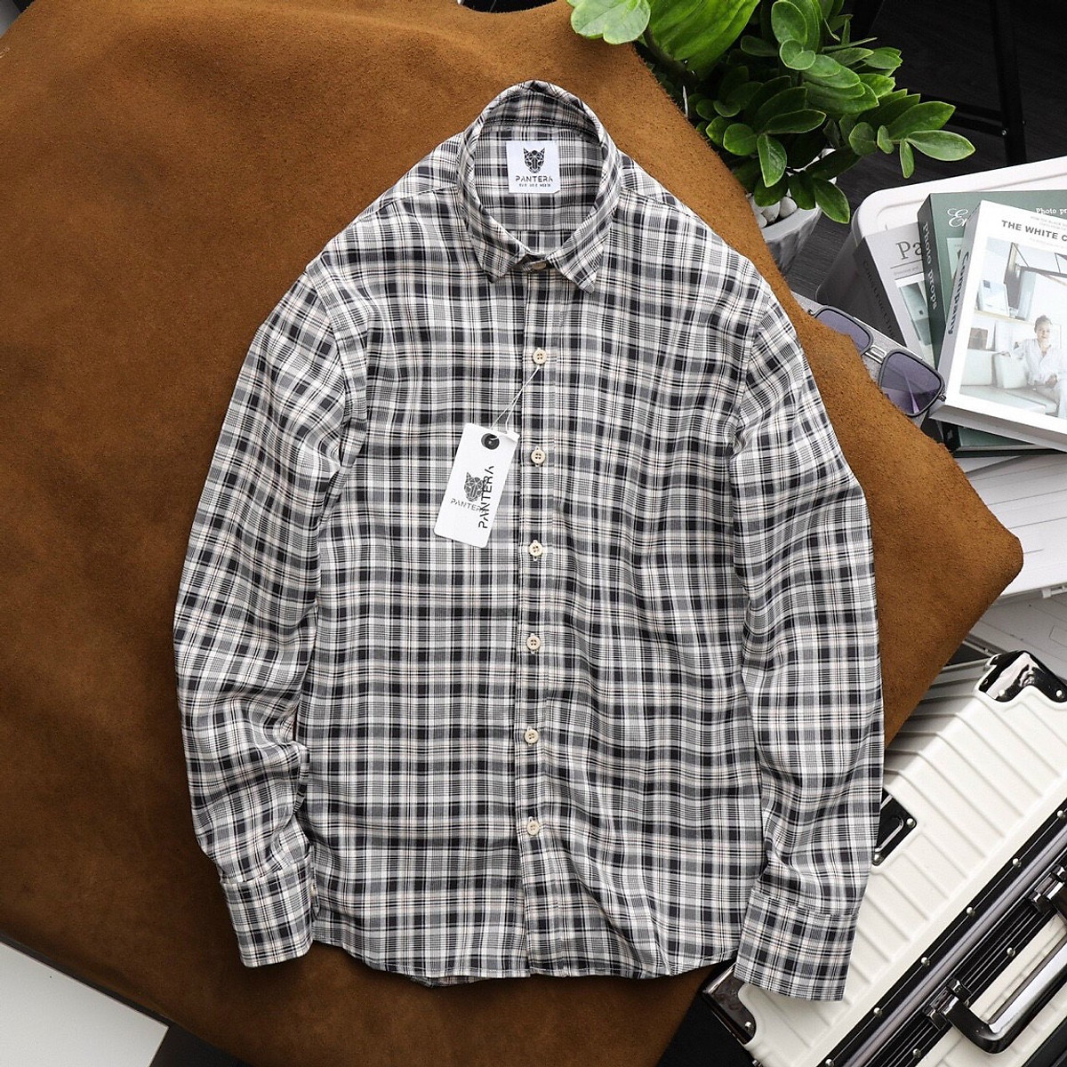 Áo Sơ Mi Nam Dài Tay Kẻ Sọc Caro phong cách unisex kiểu dáng Hàn Quốc Áo Sơ Mi Nam Dài Tay Kẻ Sọc Caro Phong Cách Unisex Kiểu Dáng Hàn Quốc