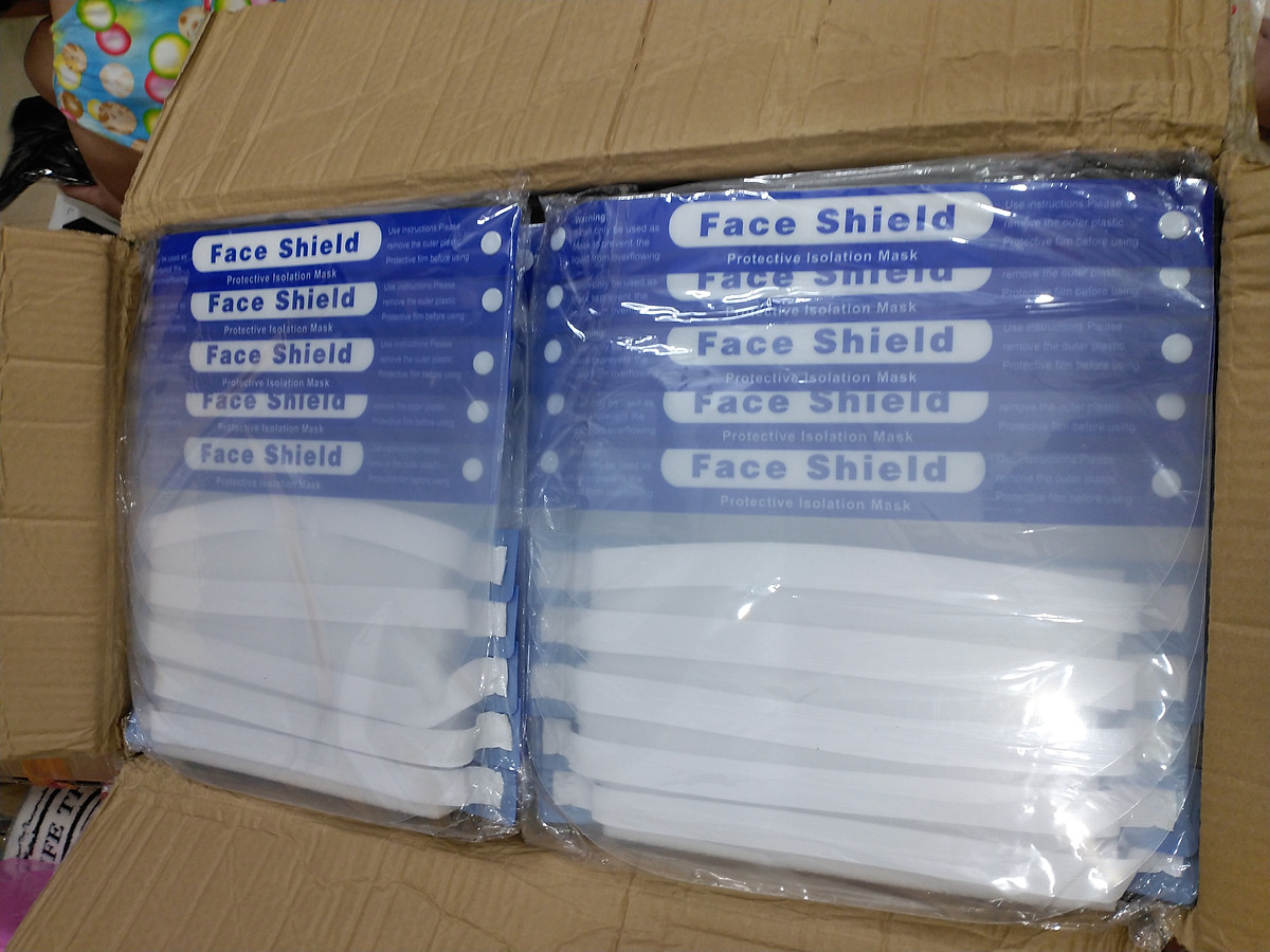 Tấm kính che mặt chống giọt bắn phòng dịch hiệu quả Face Shield