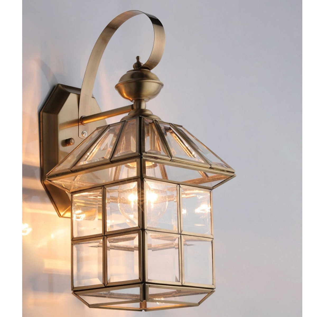 Mua Đèn treo tường decor màu vàng đồng dùng để trang trí ngoài trời kiểu dáng hiện đại phù hợp với mọi không gian - VGR-VD02 | Tiki