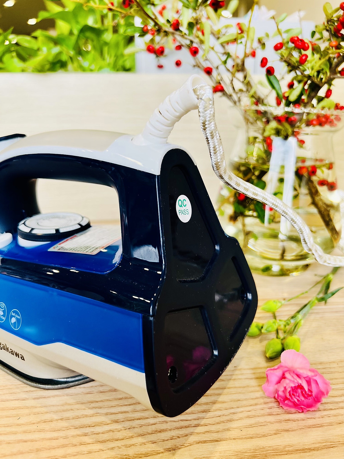 Bàn Ủi Hơi Nước Nagakawa NAG1505 (1200W) - Hàng Chính Hãng