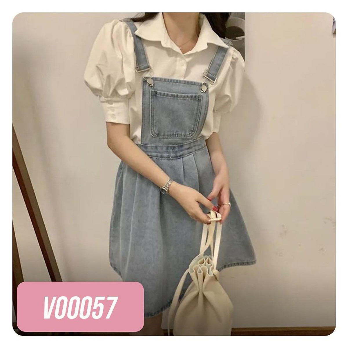 Váy thun ôm cổ yếm thêu ngực