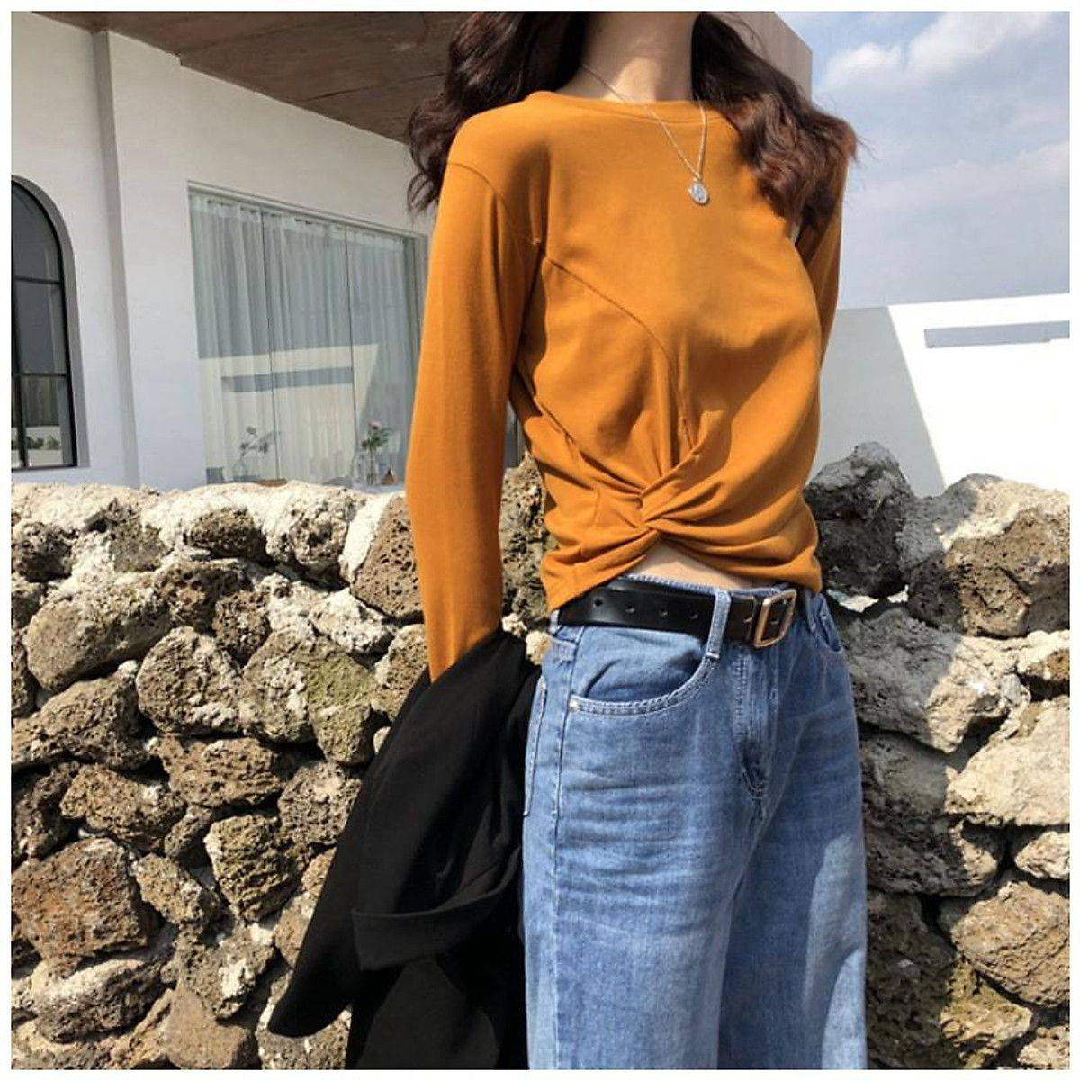 Áo Croptop - Áo Thun Dài Tay Cách Điệu Xoắn Eo Guu ATN26