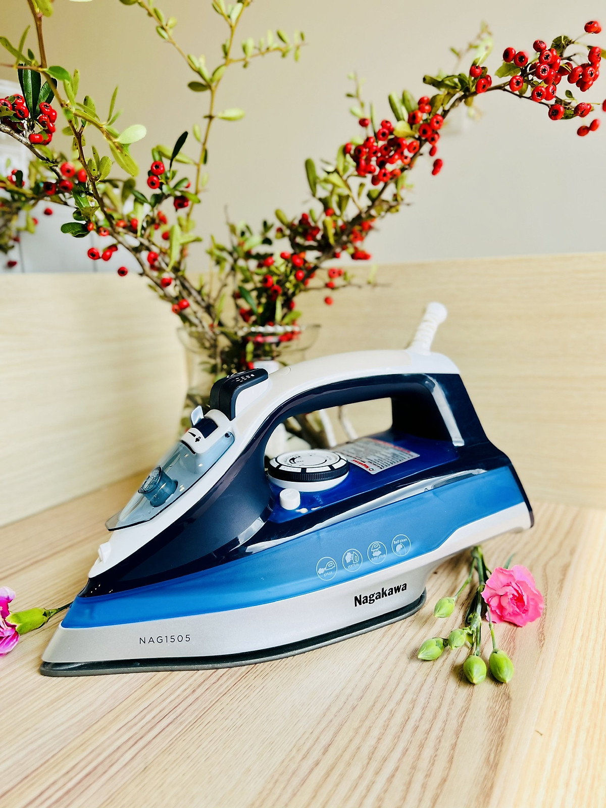 Bàn Ủi Hơi Nước Nagakawa NAG1505 (1200W) - Hàng Chính Hãng