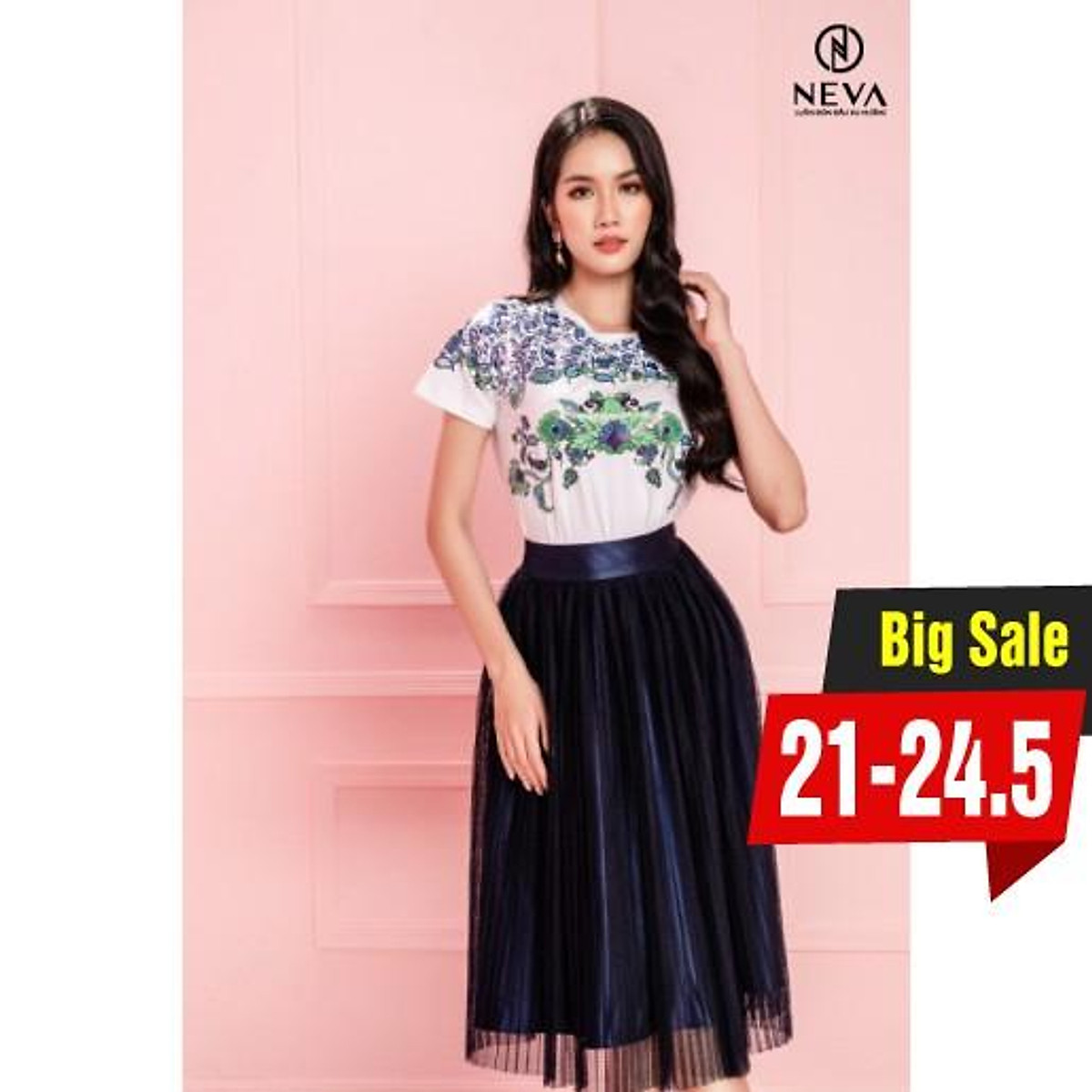 Set sơ mi tím than dập ly chân váy trắng  36422955