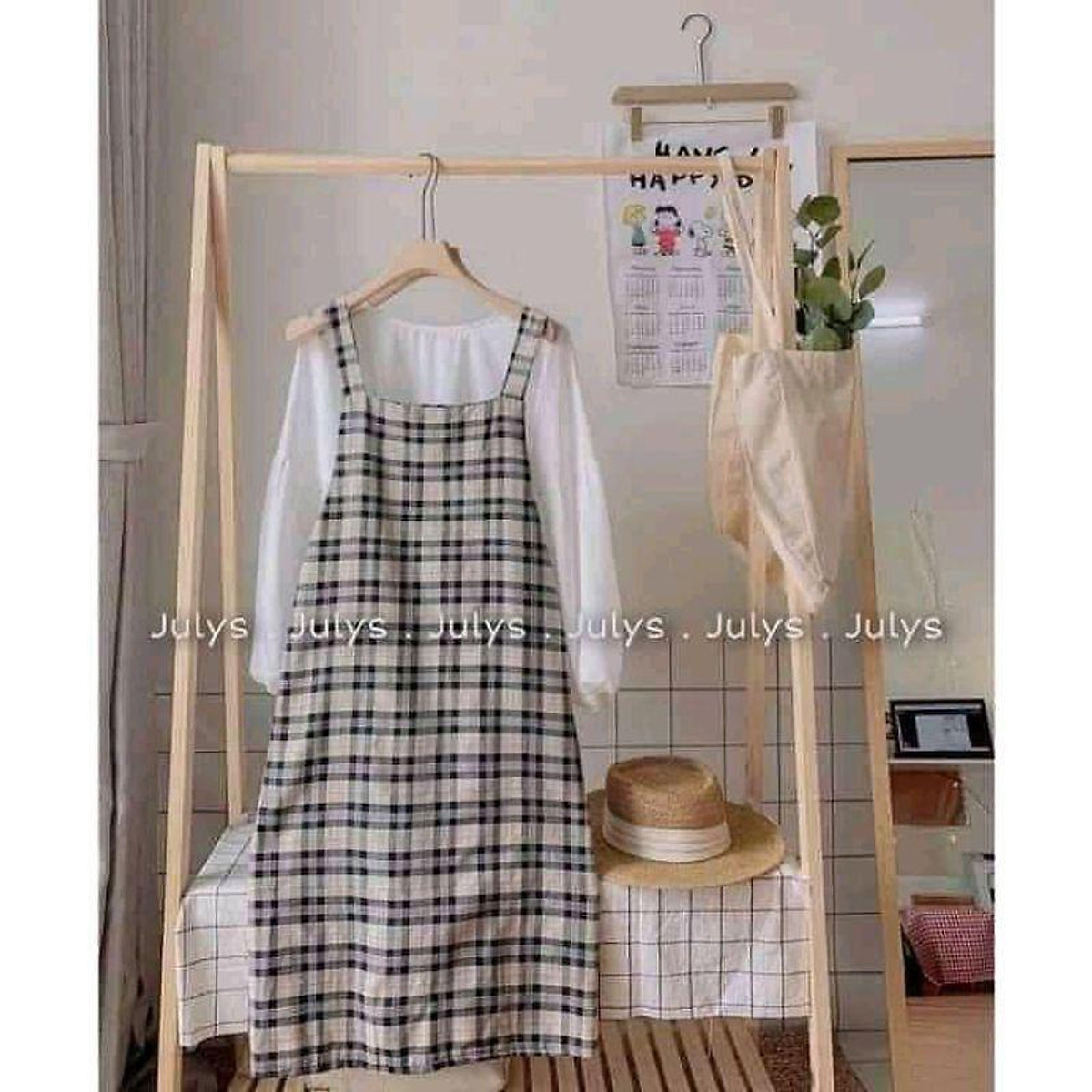 Set váy yếm kẻ kèm áo tay bồng