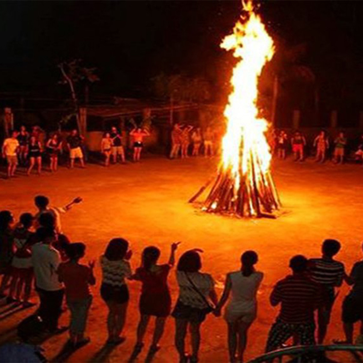 Mua Tour Giao Lưu Văn Hóa Cồng Chiêng + Lửa Trại Trên Cao Nguyên Đà Lạt