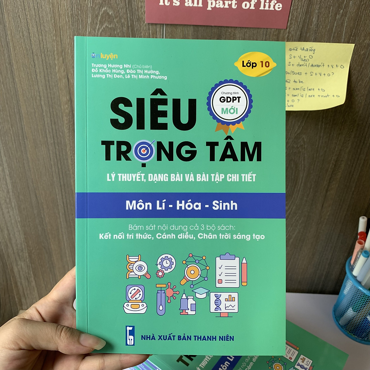 Lớp 10(bộ Chân trời) Combo 2 sách Siêu trọng tâm Toán-Văn_Anh và Lí-Hóa-Sinh [Nhà sách Ôn luyện]