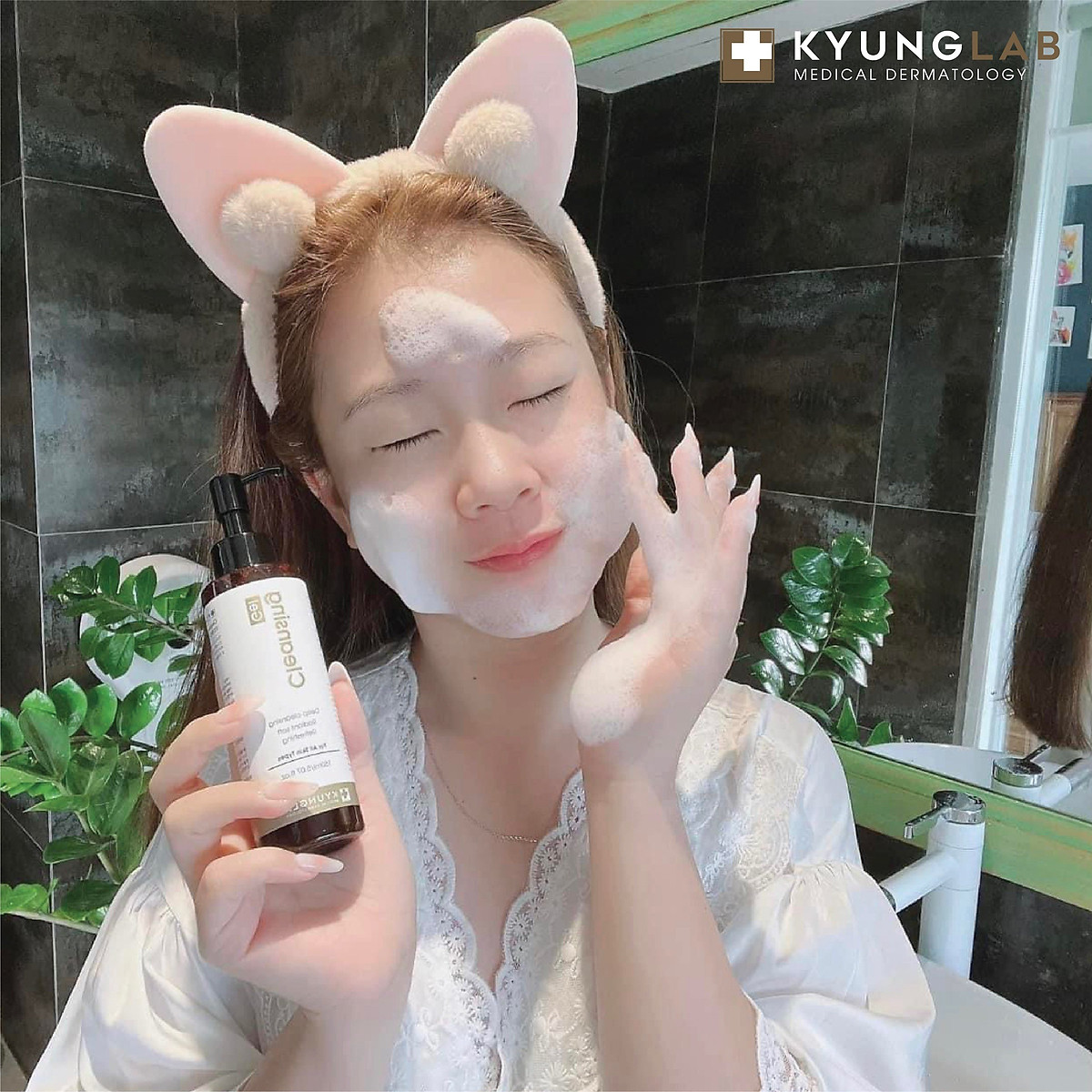 Sữa Rửa Mặt Làm Sạch Sâu Kyung Lab Cleansing Gel 150ml