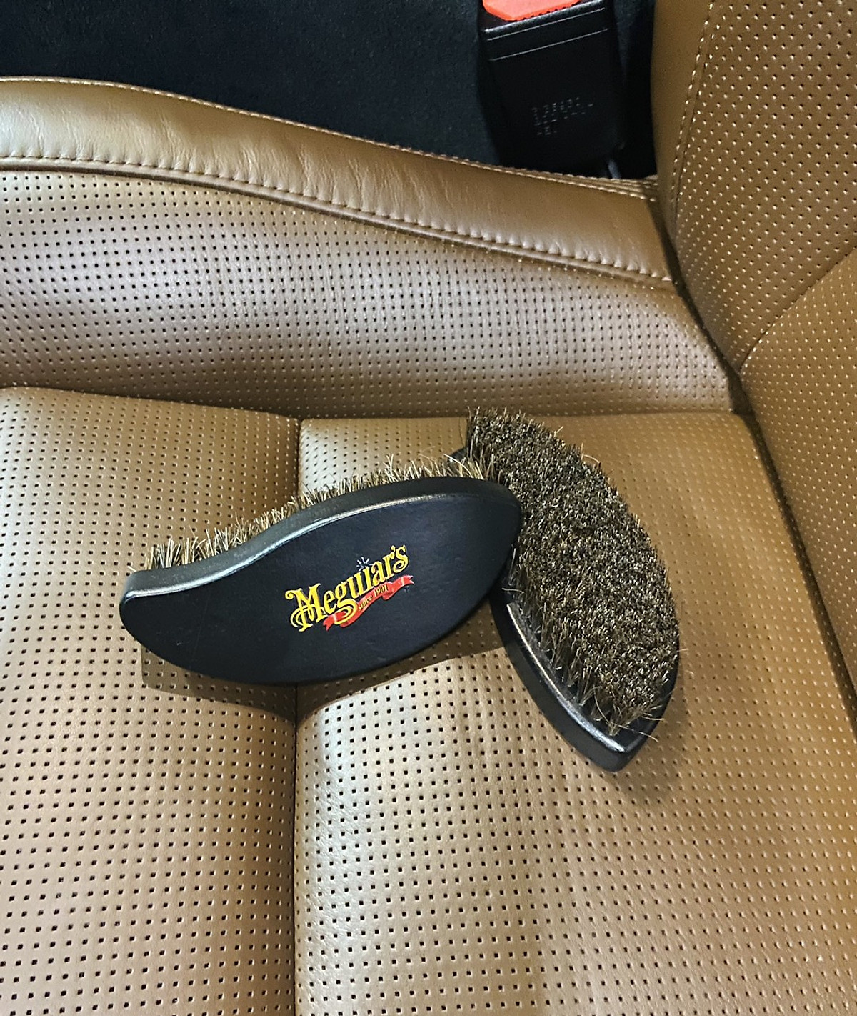 Meguiar's Bàn chải vệ sinh nội thất xe hơi - MGBR018