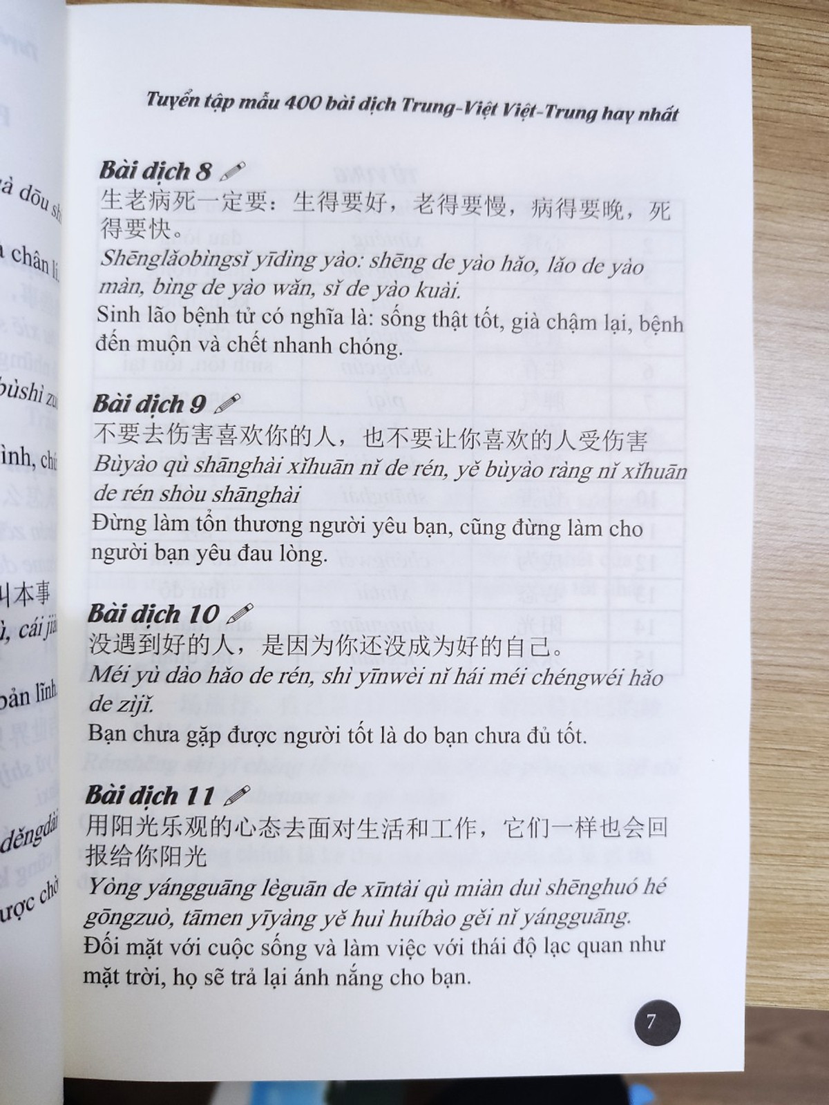 Tuyển tập 400 mẫu bài dịch Trung – Việt, Việt – Trung hay nhất phiên bản mới (Song ngữ Trung – Việt – có phiên âm, có Audio nghe, có QR Code trên tờ rơi kèm sách)