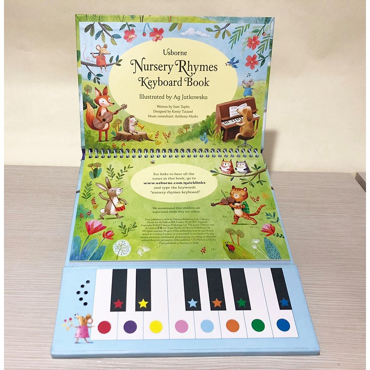 Sách My first keyboard book - Nursery rhymes keyboard book cho bé tập đàn bằng màu sắc