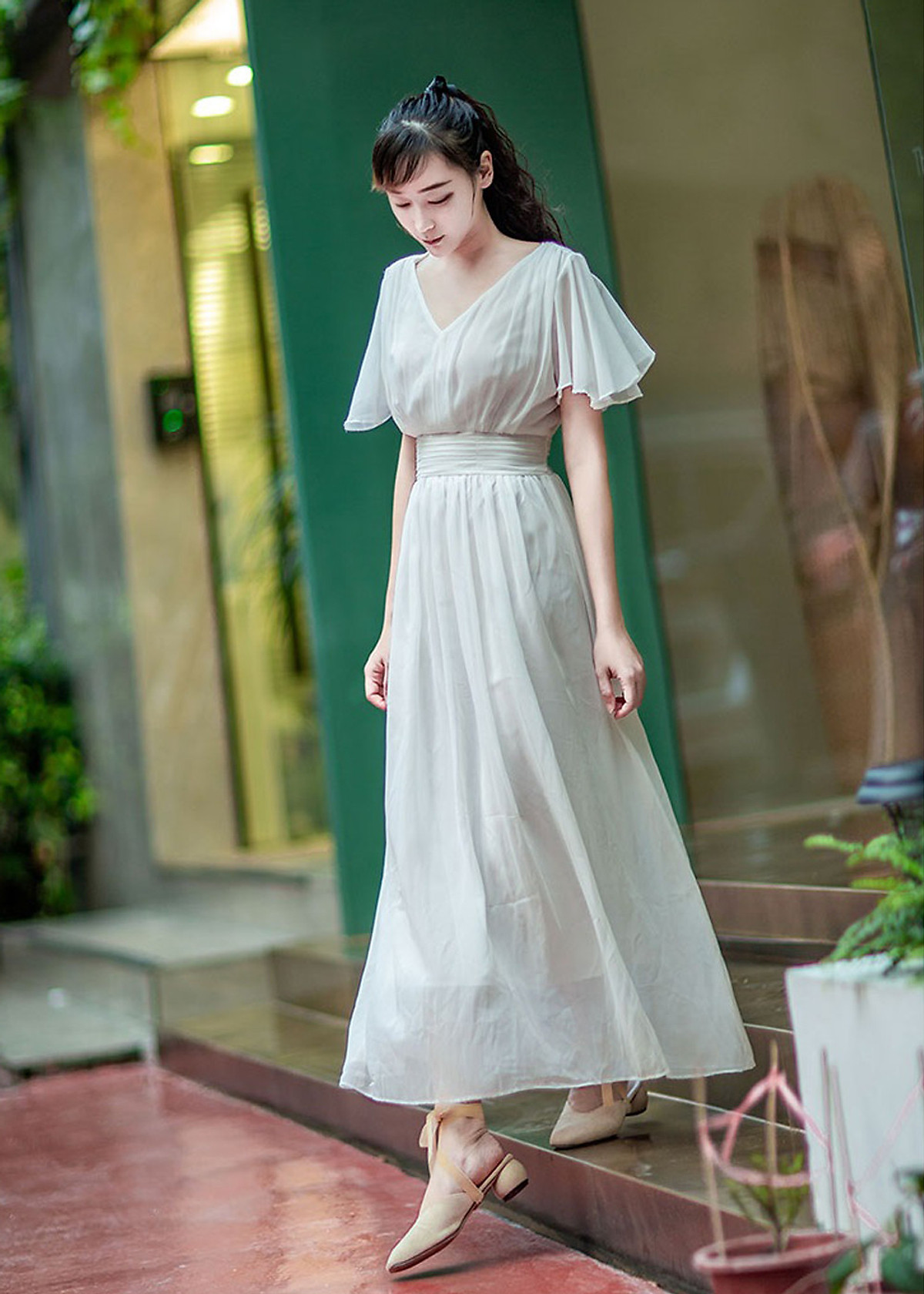 Váy Maxi Voan Trắng Đi Biển