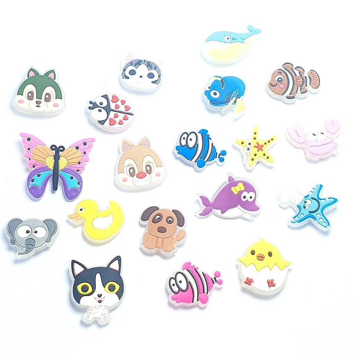Jibbitz / Sticker phản quang gắn dép