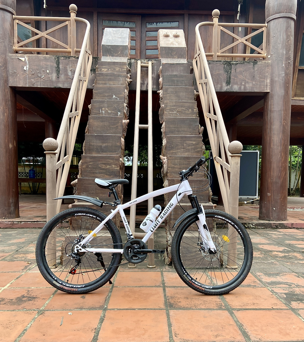 Xe đạp thể thao Limit Racing vành nan, cỡ bánh24 và 26 với 6 màu sắc lựa chọn