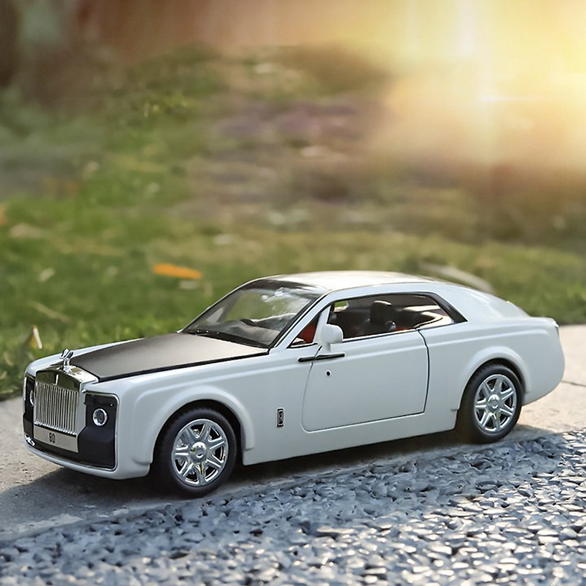 Mô hình xe RollsRoyce Cullinan tỷ lệ 124 Xanh  Lazadavn