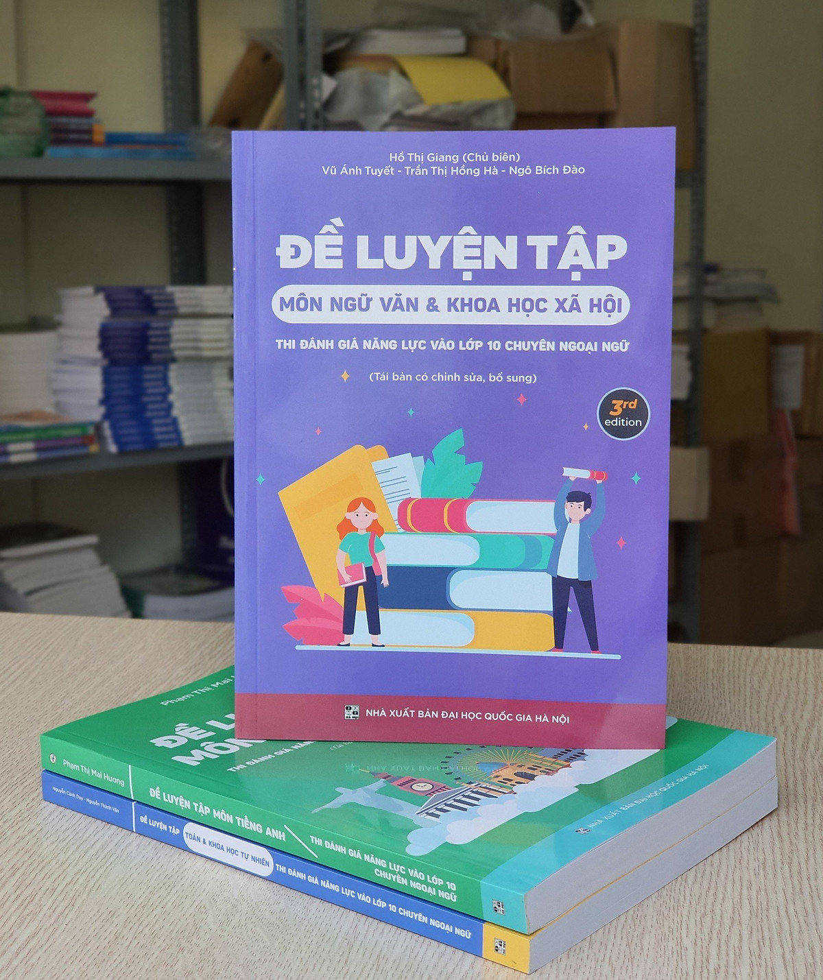 Combo sách Ôn thi Chuyên Ngoại Ngữ (Toán + Văn) - Đề luyện tập ôn thi vào lớp 10 THPT Chuyên Ngoại Ngữ