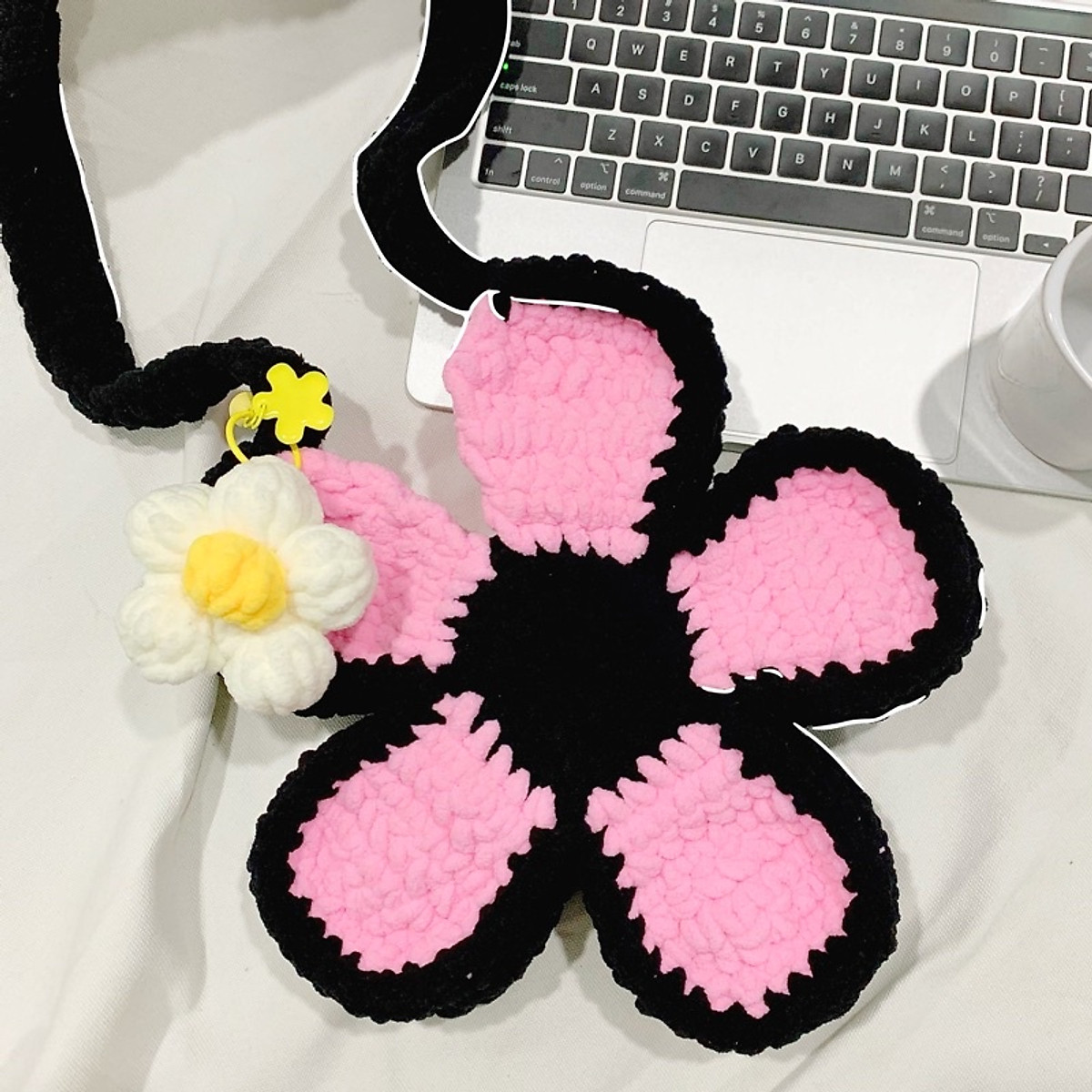Crochet bloom bag - Túi len hình bông hoa cúc - Hàng có sẵn - Túi ...