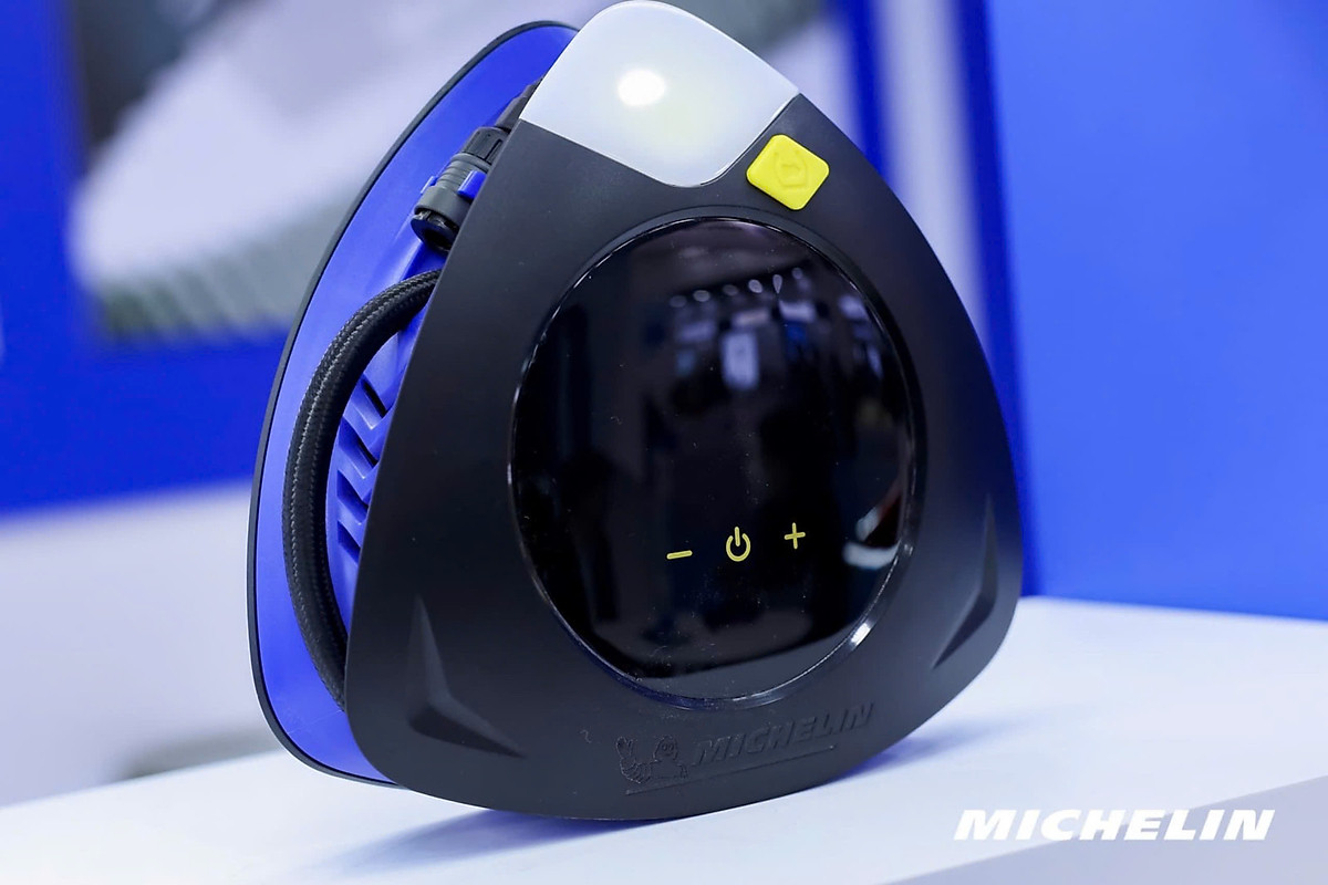 - Máy bơm lốp xe ô tô đa năng, tự ngắt Michelin M2202 - 12V/144W - Hàng Chính Hãng
