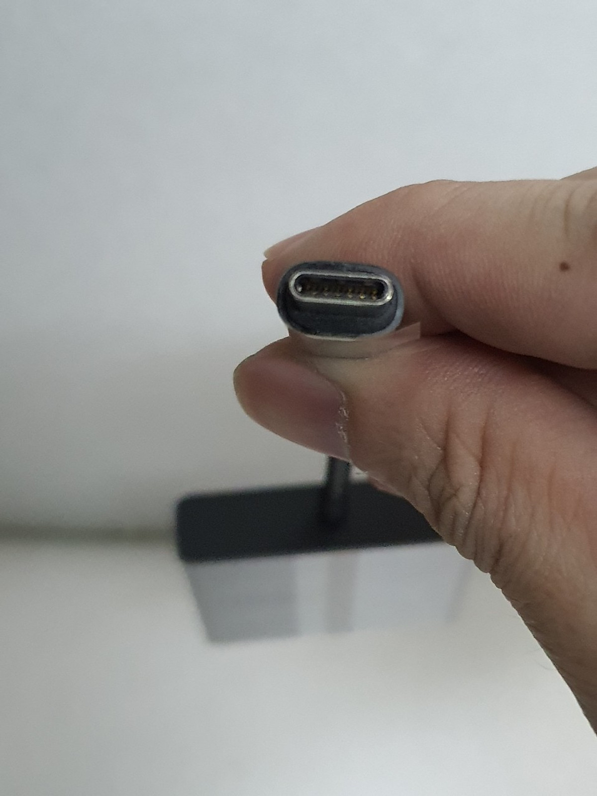 Cáp type C ra HDMI - VGA và USB - 3 trong 1 - Lenovo Thinkplus Type C USB-C 3-in-1 Adapter USB Hub, 4K HDMI 60Hz, VGA, USB 3.0 Type C to HDMI VGA USB 3.0 - Hàng chính hãng