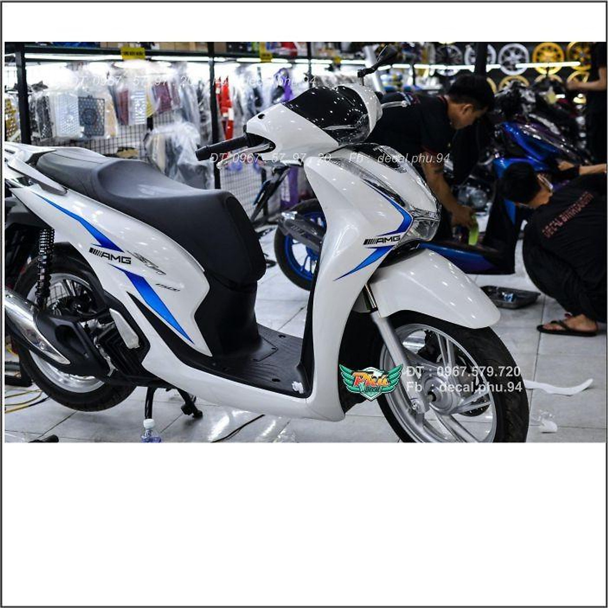 Hình ảnh Honda Sh150 2020 màu trắng đầu tiên tại Head  Motosaigon