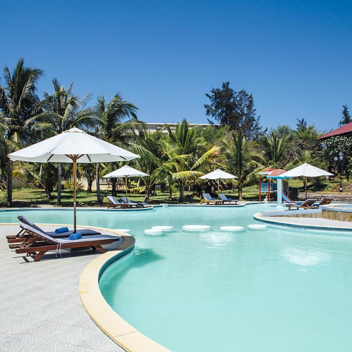 Lazi Beach Resort & Spa 4* Bình Thuận - Buffet Sáng, Hồ Bơi, Bãi Biển Riêng  | Tiki