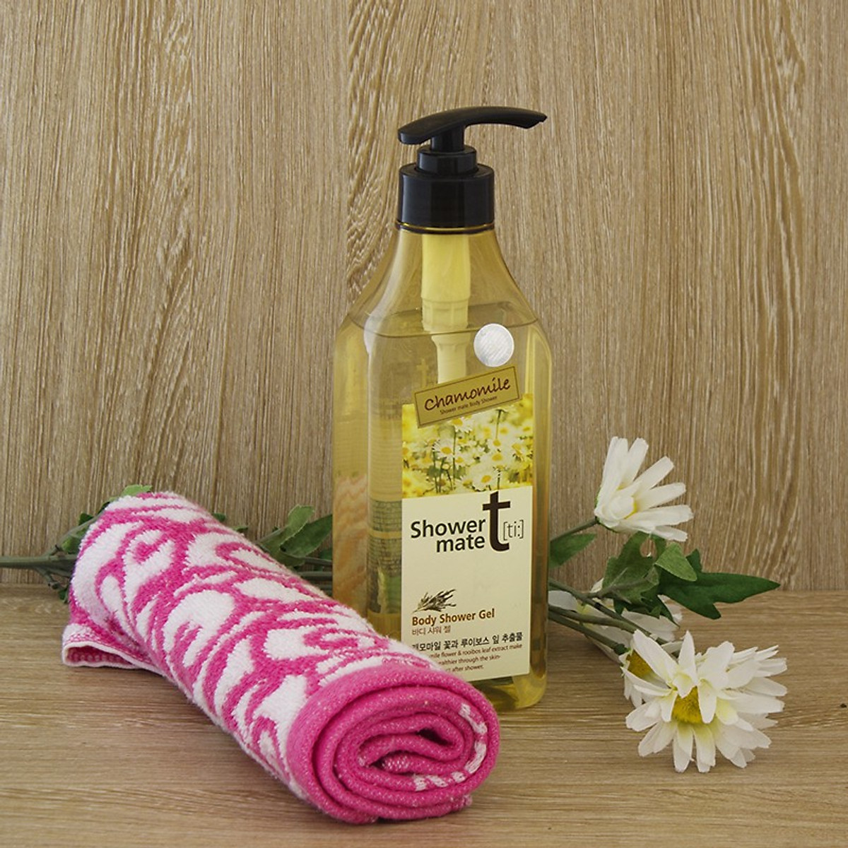 Sữa tắm hương hoa cúc mịn da lưu hương Showermate Hàn Quốc 550ml tặng móc khóa
