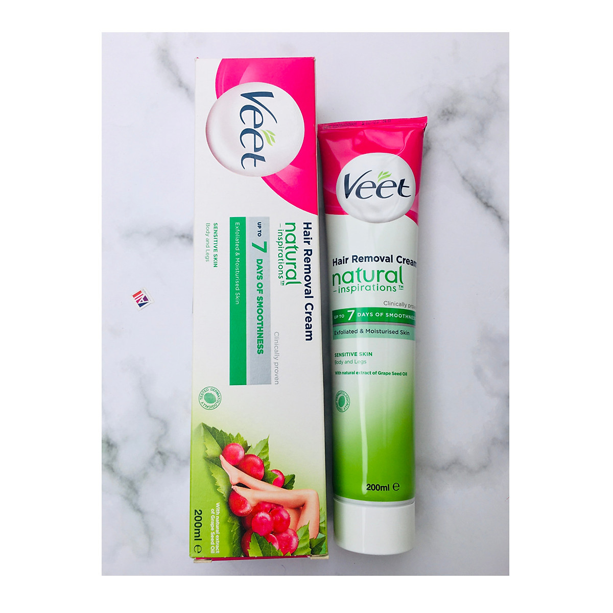 Kem tẩy lông da nhạy cảm Veet Sensitive Skin Hair Removal Cream With Natural Inspiration Of Kem tẩy lông da nhạy cảm Veet Sensitive Skin Hair Removal Cream With Natural Inspiration Of