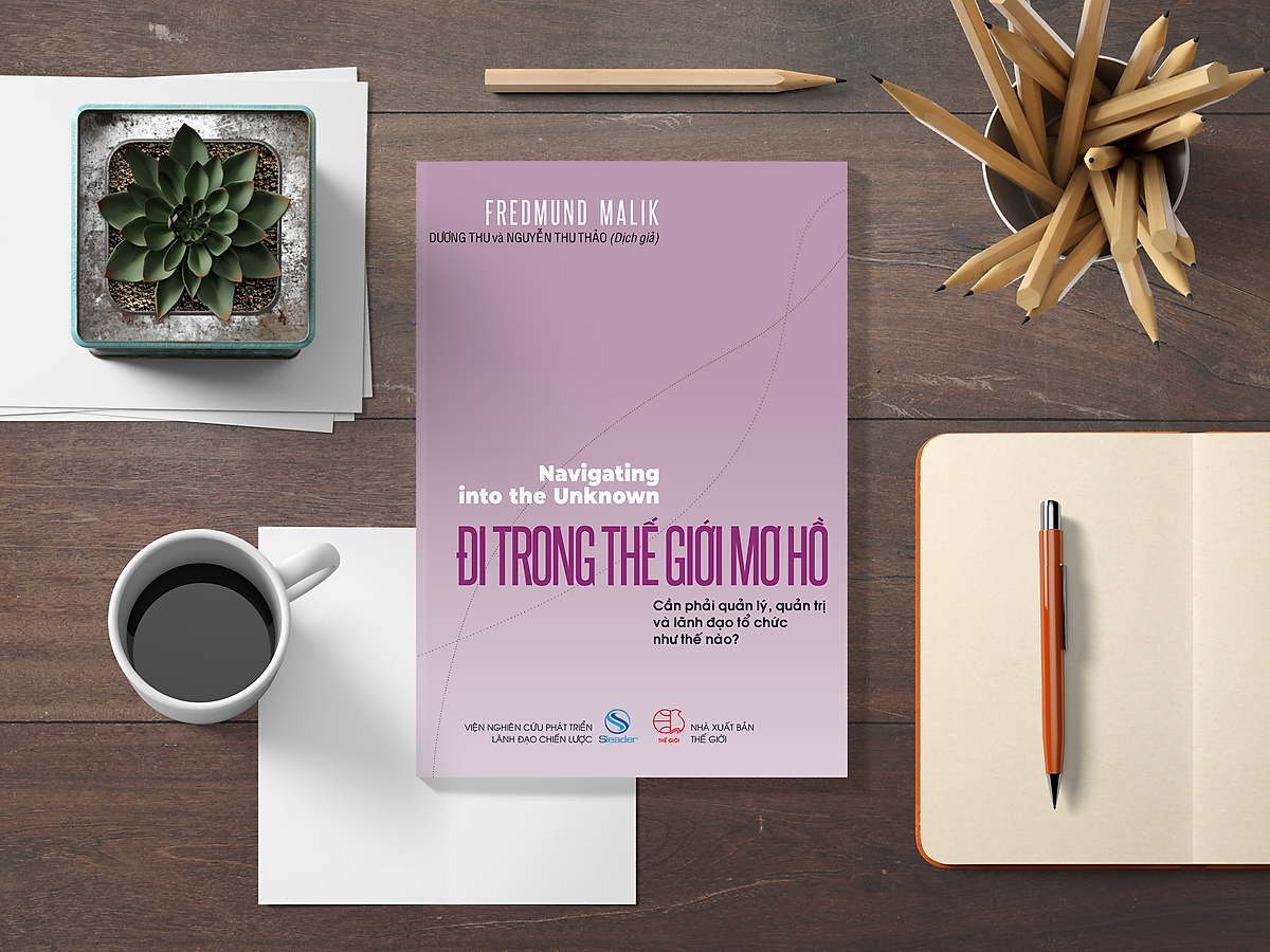 Mua Sách Đi trong thế giới mơ hồ: Cần phải quản lý, quản trị và lãnh đạo tổ chức như thế nào? tại Sleader | Tiki