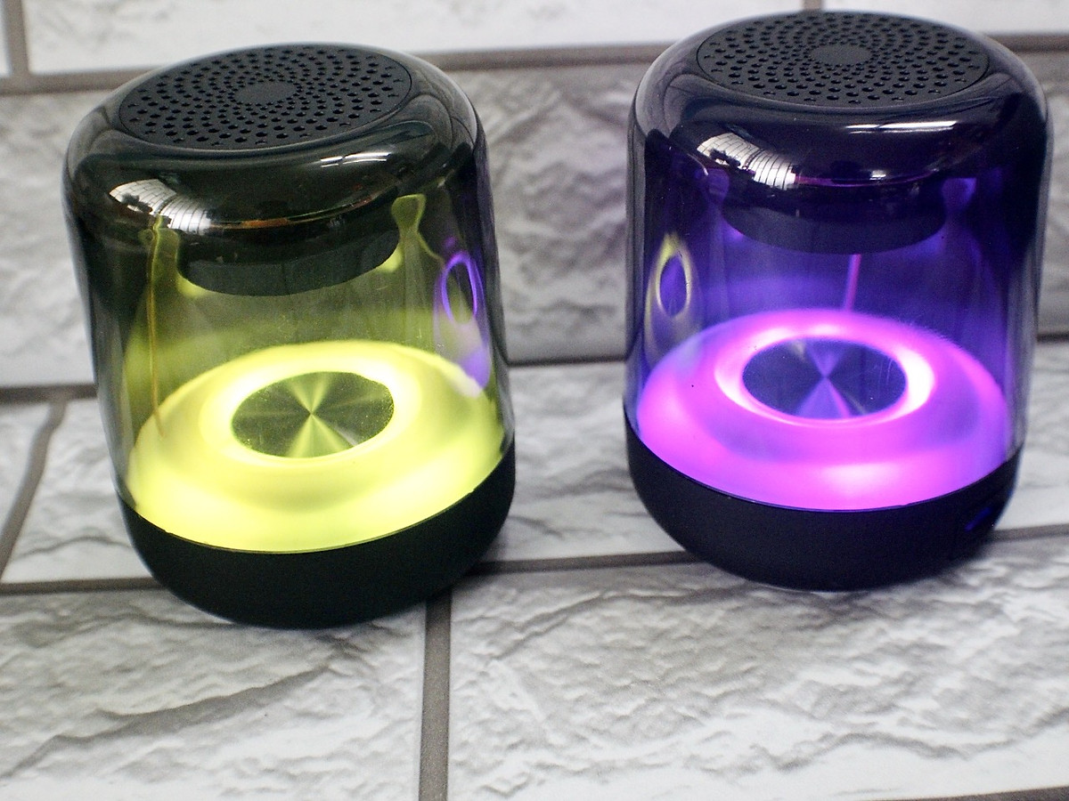 Loa Bluetooth Mini S20 Tích Hợp Đèn Led - Kết Nối Máy Tính,Âm Thanh Cực Đỉnh,Bass Siêu Hay - Hàng Chính Hãng