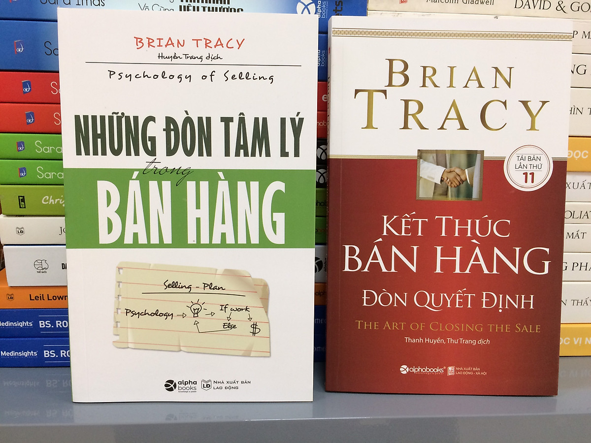 Bộ 2 cuốn về Kinh tế của tác giả Brian Tracy (Những Đòn Tâm Lý Trong Bán Hàng & Kết Thúc Bán Hàng – Đòn Quyết Định)